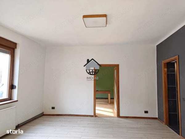 Casa cu 4 camere in Zona Balcescu