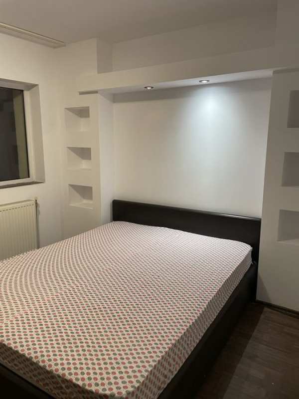 Inchiriez apartament 2 dormitoare + living