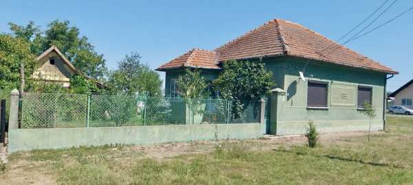 Vand casa in sat Dragsina