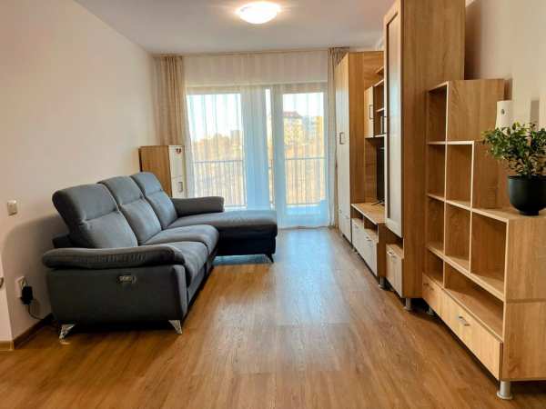 PF dau in chirie apartament cu 3 camere in Scala Frunzisului