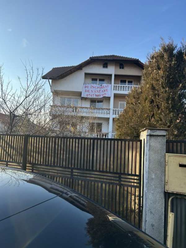 Casa Rm Valcea ( Central) de inchiriat