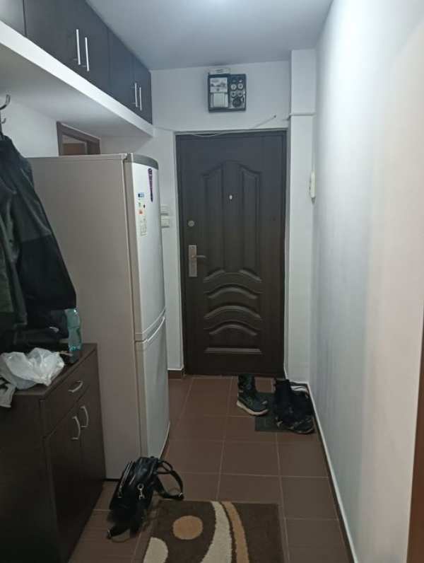 Închiriez apartament 2 camere