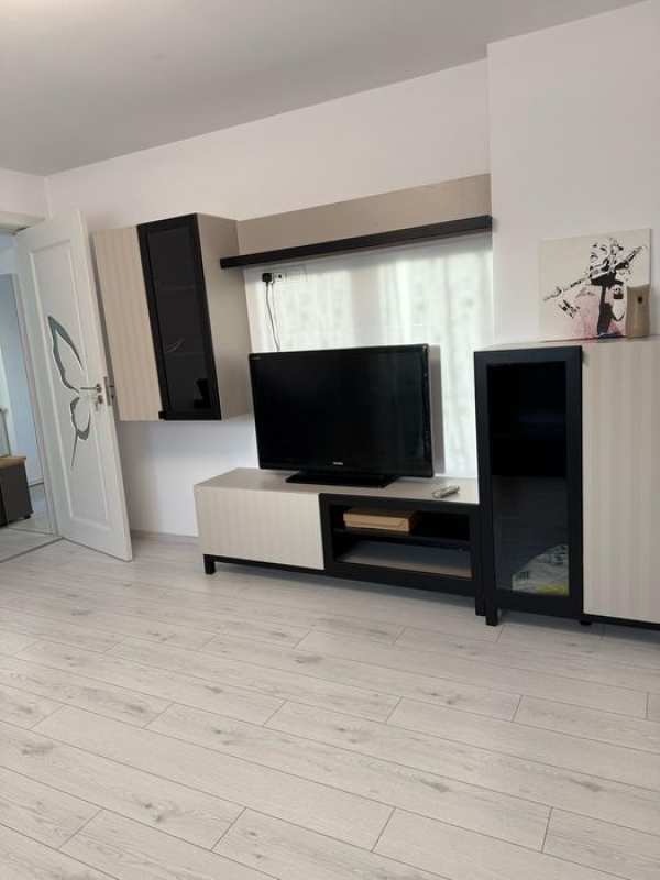Apartament 2camere de închiriat,central, în spatele bisericii catolice