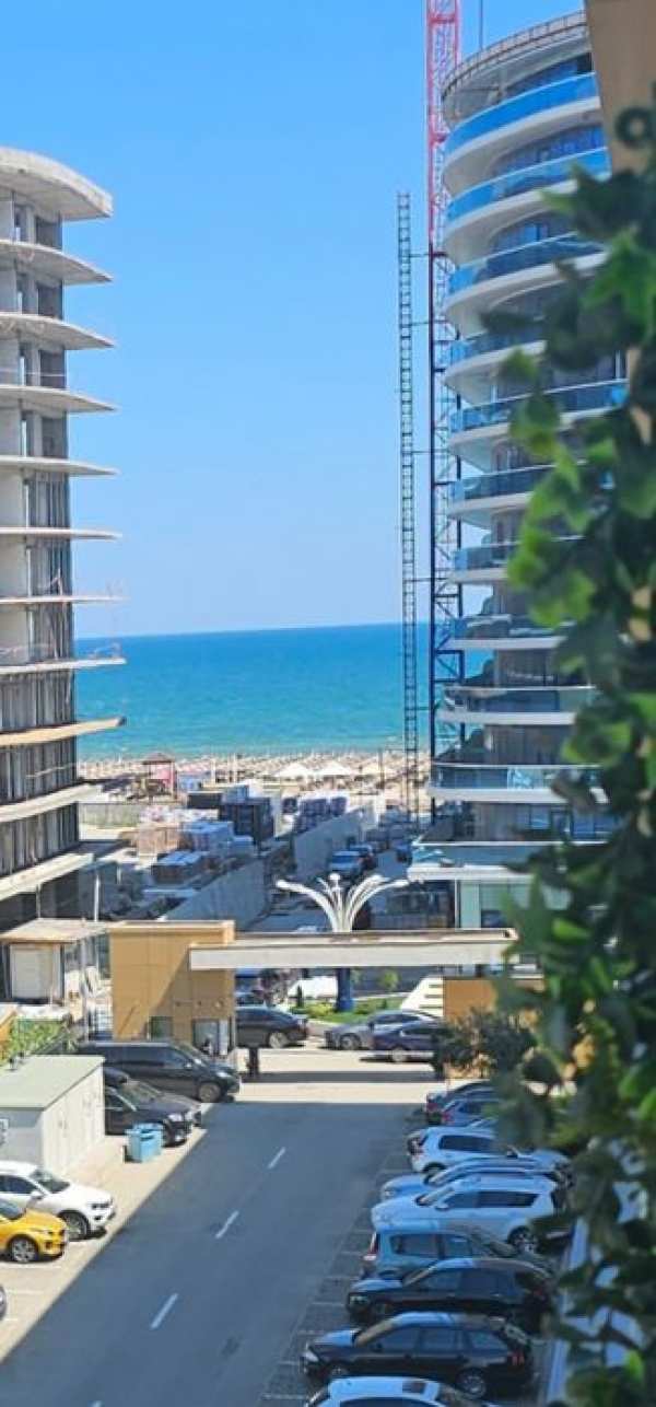 Vand apartament cu 2 camere in complex Onix Blue ,Mamaia Nord