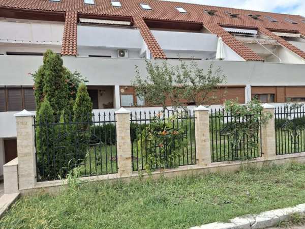 De închiriat sau vânzare apartament cu 2 camere mamaia nord cu garaj