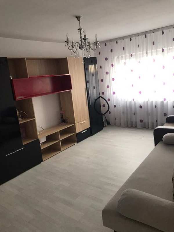Închiriez apartament două camere
