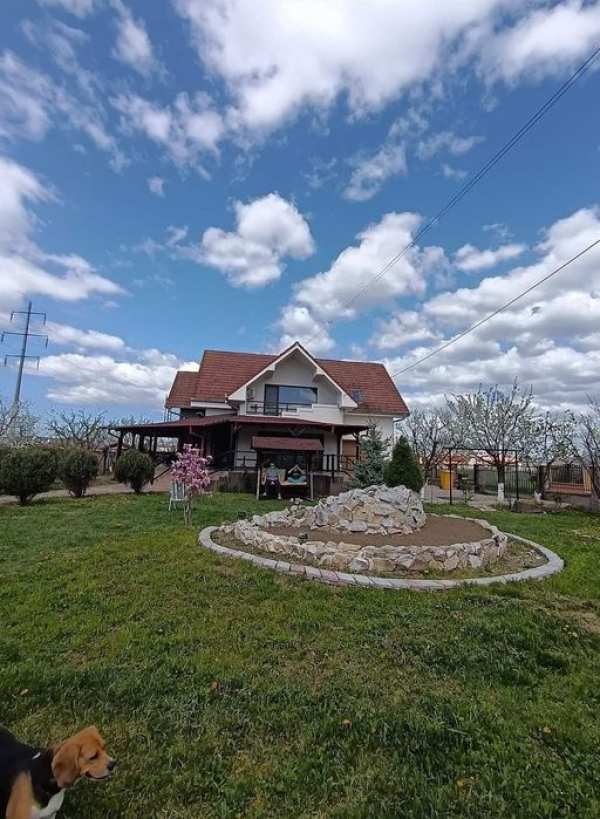 Vând casă urgent, Reghin sau schimb cu apartament sau garsonieră