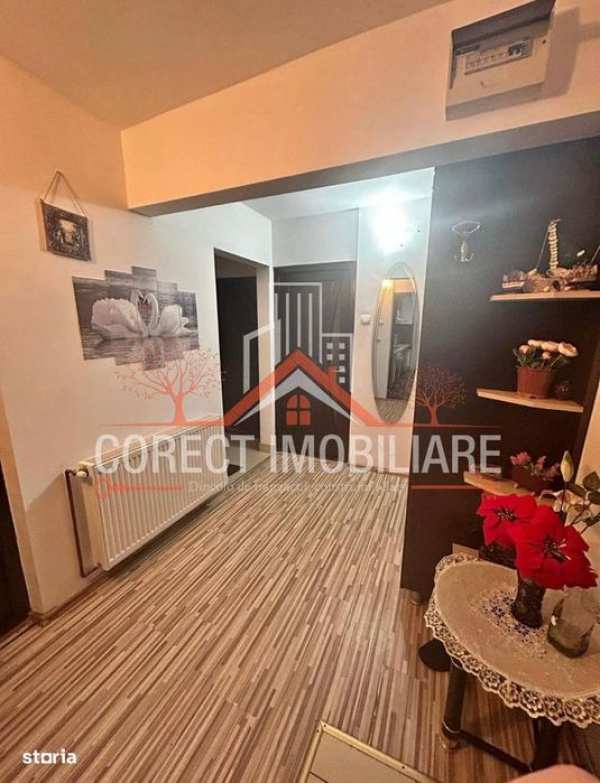 Apartament 3 camere de inchiriat.