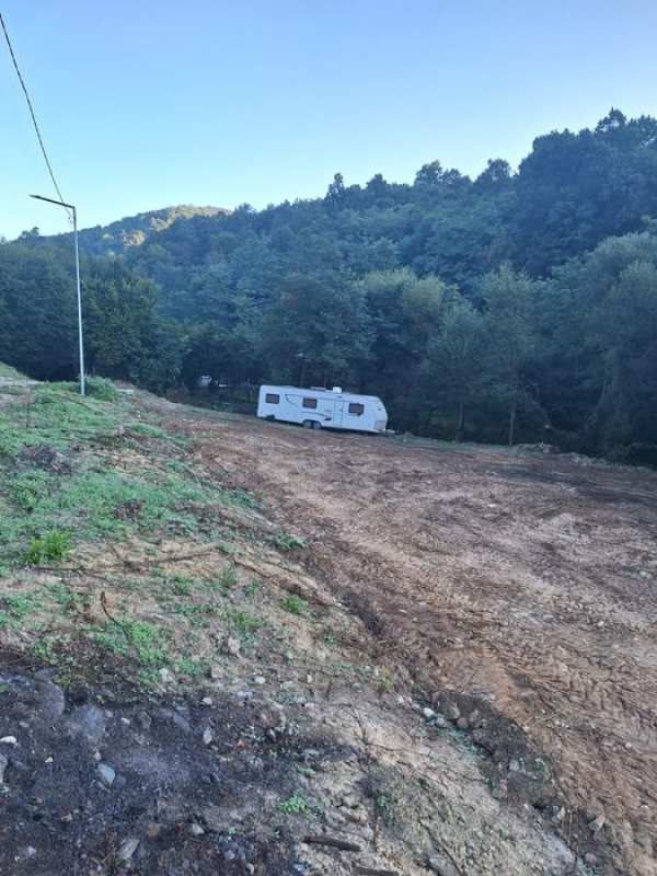 Vând teren Eselnita 45€ metru patrat