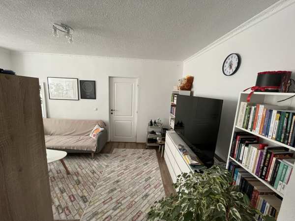 Apartament renovat, 2 camere - Hunedoara
