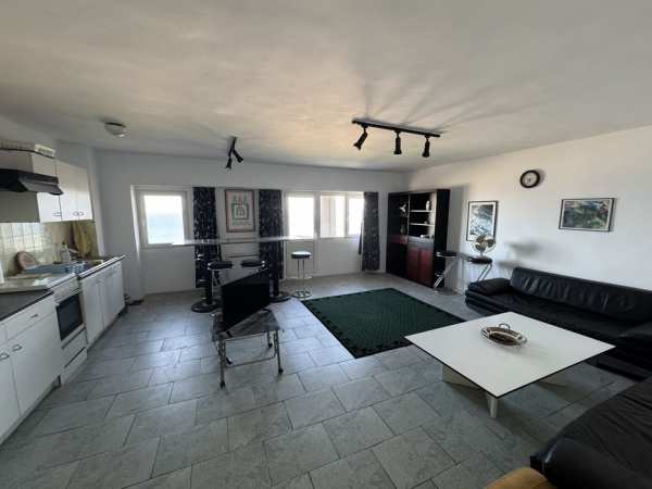 Apartament de inchiriat 3 camere cu vedere la mare