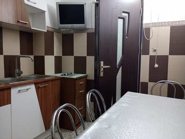 Închiriez apartament 2 camere decomandat