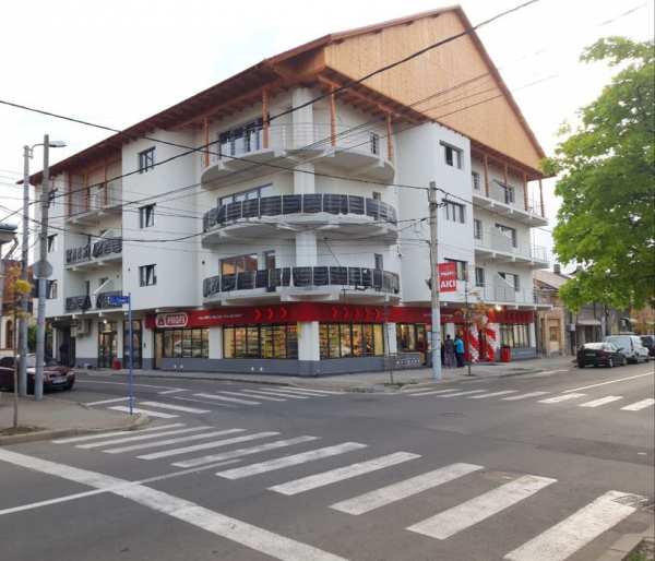 Închiriez garsonieră decomandată