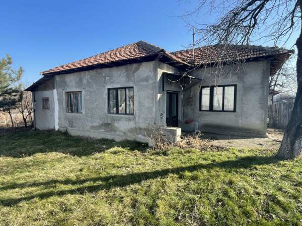 Casa 89mp, 5 camere in Filiasi cu 1488mp teren intravilan