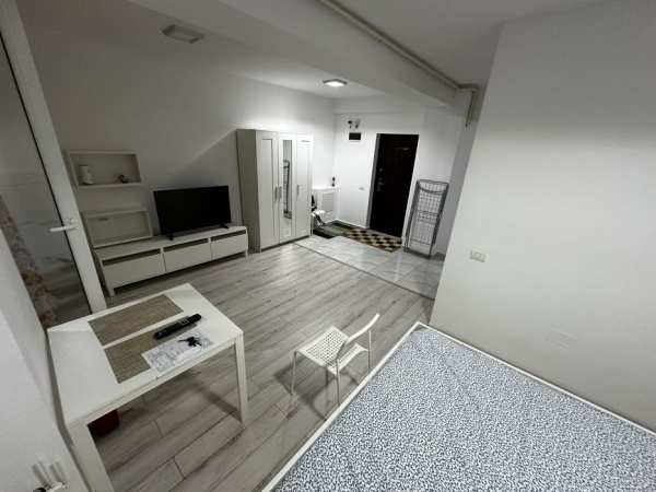 PROPRIETAR, inchiriez garsoniera spatioasa in Militari Residence