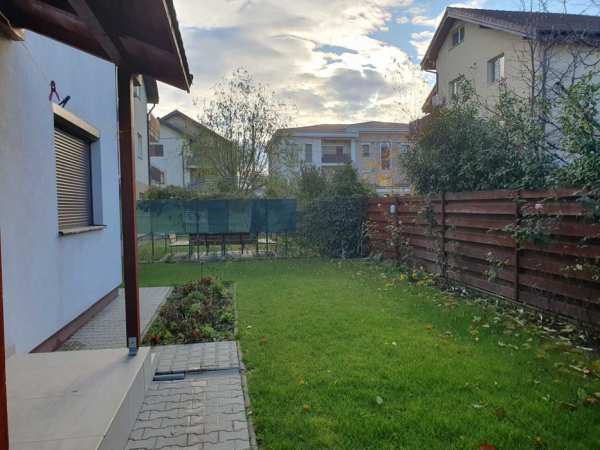 PROPRIETAR inchiriez apartament 3 camere ,cu terasa, gradina, magazie