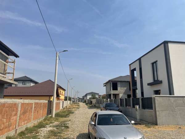 Teren Zona Carrefour Strada Gentianei