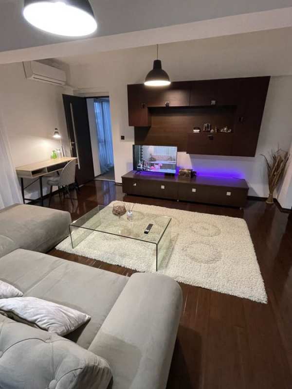 Inchiriez apartament 3 camere Class Park