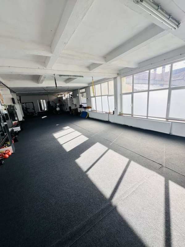 Spatiu comercial central