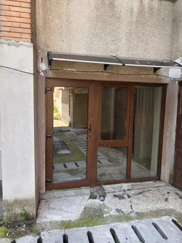 Garaj in zona Zavoi