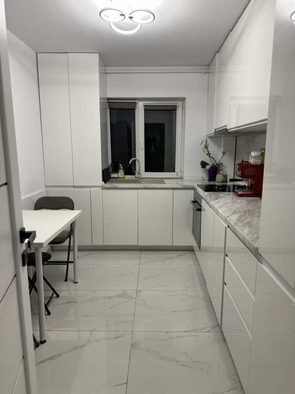 Apartament de închiriat