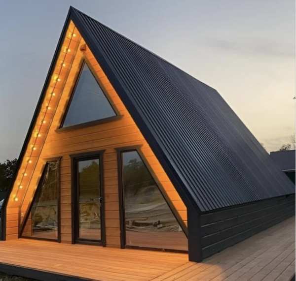 Vand,casa tip A-frame.