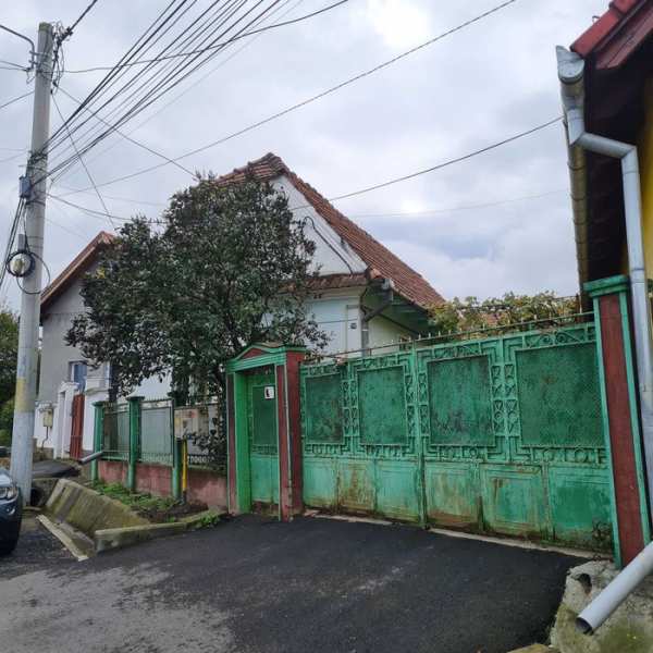 Vand casa in Albesti