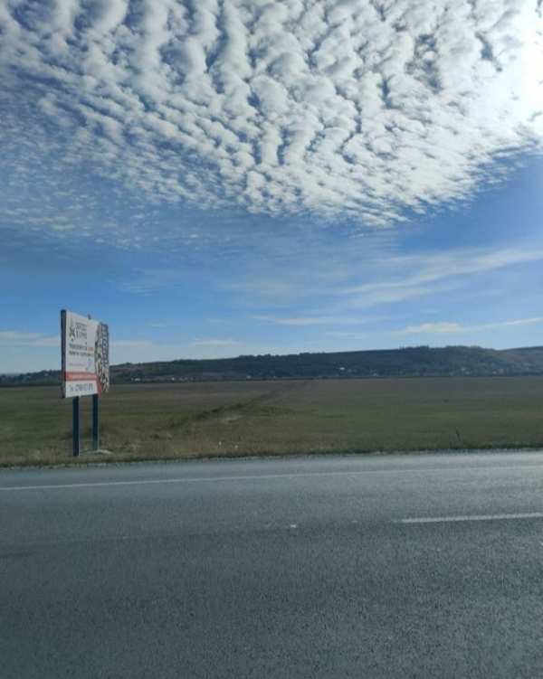 Teren 5000 mp, Autostrada A8, Drumul European 583