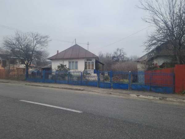 Casa de vânzare , Câmpulung