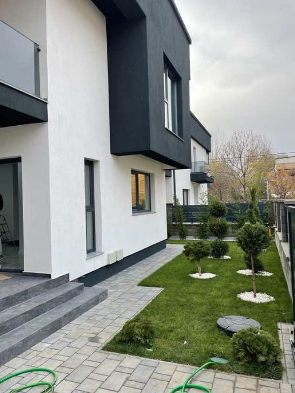 VAND VILA CASA P+1 Fundeni Dobroesti