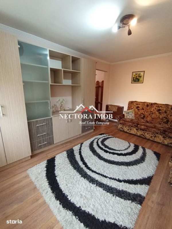 OCAZIE - Apartament 3 camere, 52 mp, Zona ROGERIUS, Etaj 2, Parcare