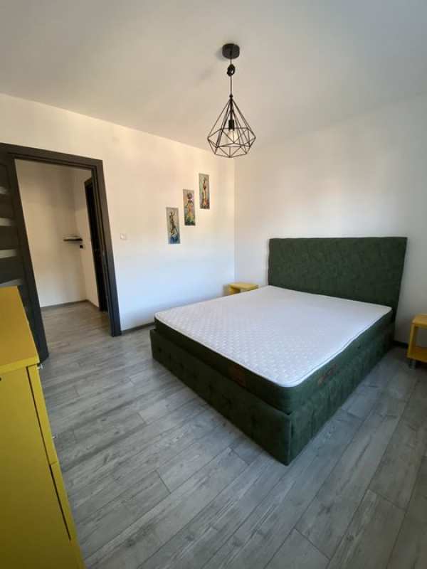 Apartament 2 camere, centru, decomandat