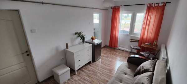 Inchiriere garsoniera renovata Draganesti-Olt