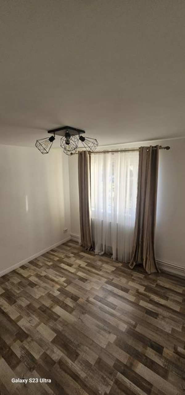 Inchiriez apartament cu 2 camere