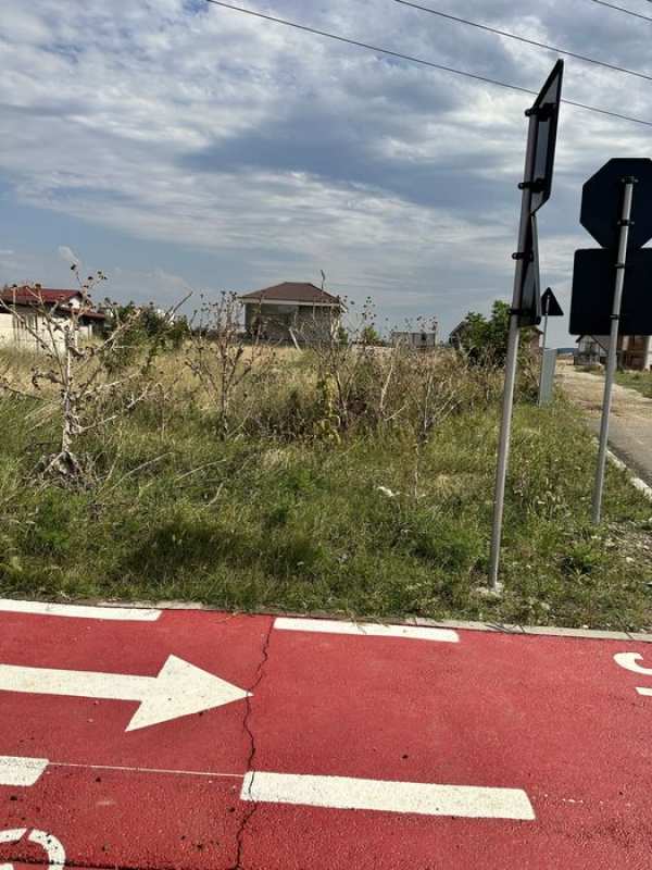 Vand 2 parcele teren pe Aeroport strada Murelor