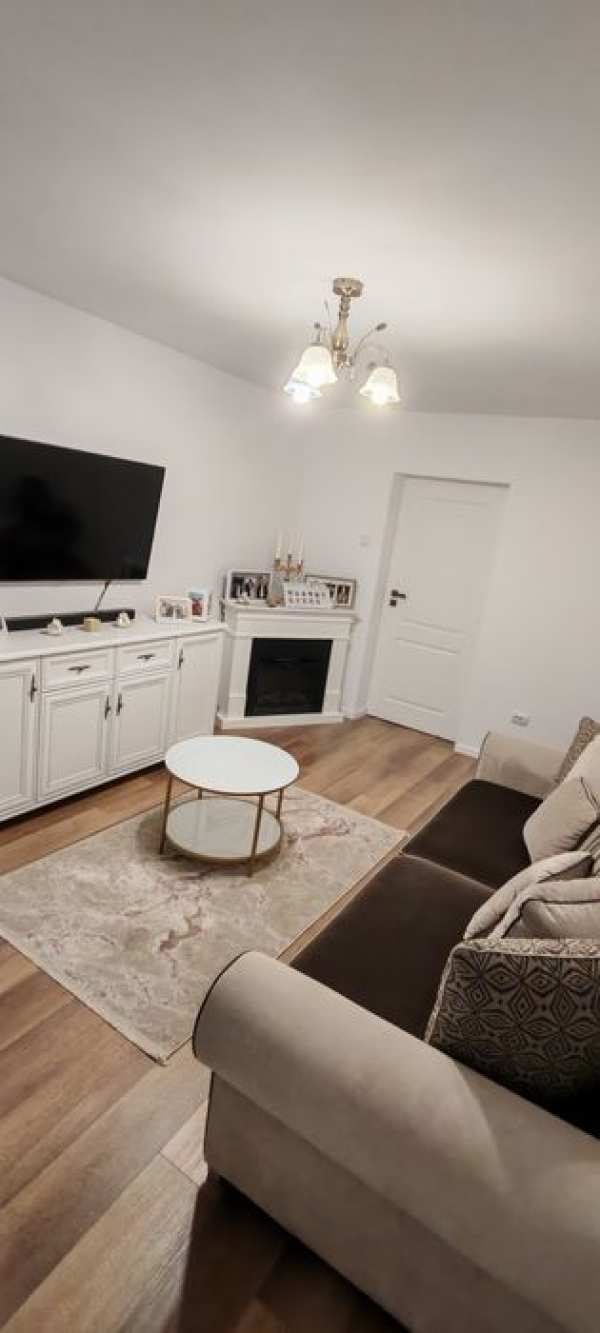 Vând apartament 3 camere