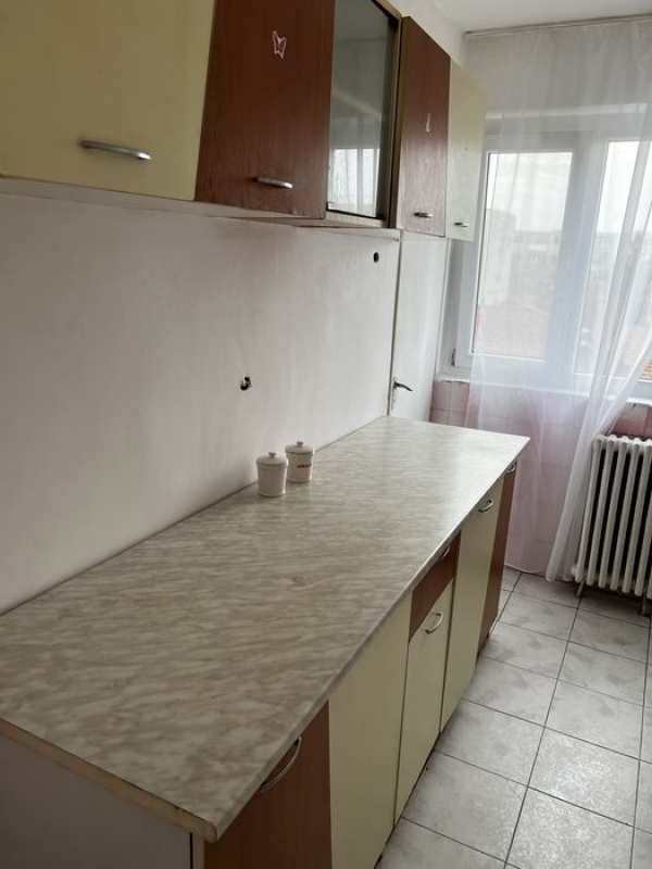 Apartament de inchiriat confort unu,etajul 3 din 4