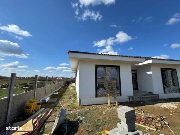 Duplex pe parter, 3 camere, 87 mp utili, teren 300 mp – Urseni