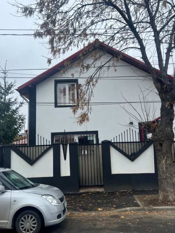 Casa strdal Militari (Rosu)