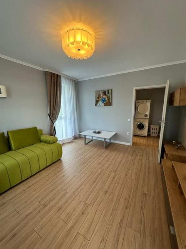 Închiriez apartament 2 camere
