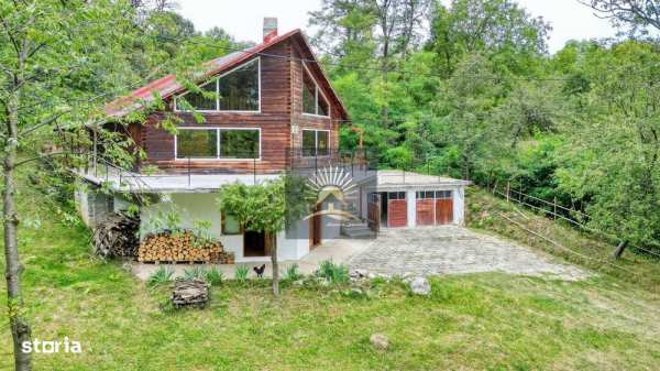 Vila /Casa de vacanta- La Poalele Munților Măgura Branului