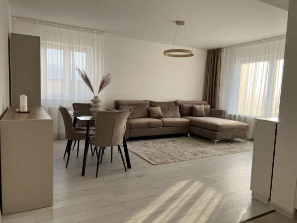 Proprietar inchiriez apartament 2 camere Top City