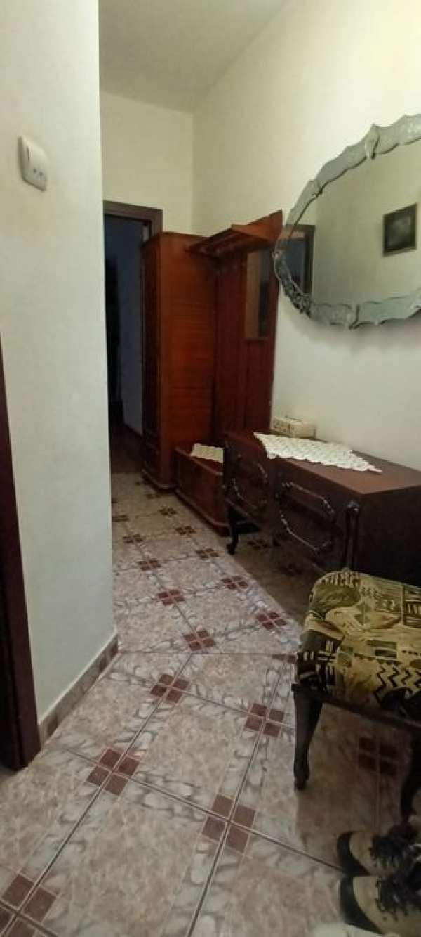 Inchiriez apartament  doua camere in centru, Fetesti judet Ialomita