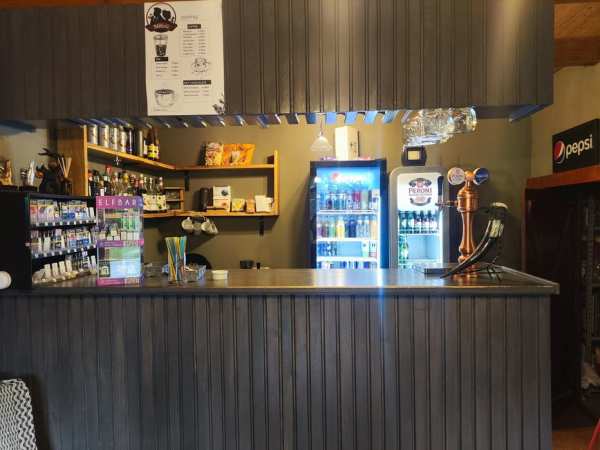 Bar complet utilat – Barhol Pub, Orașu Nou – gata de funcționare!