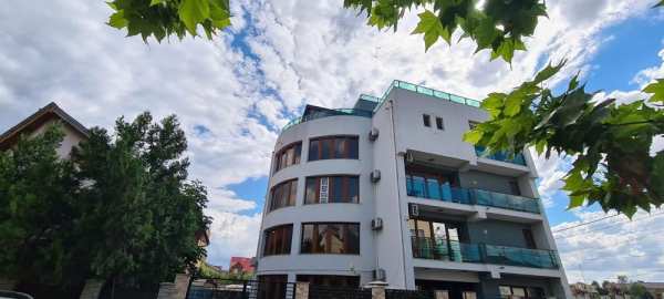 Doua Studiouri de vanzare,nota 10 pe Booking.com