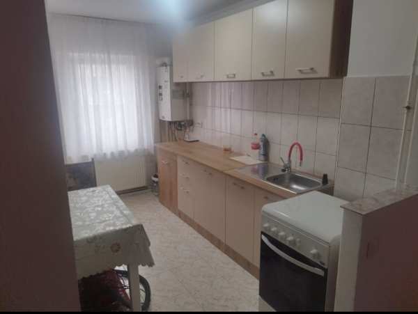 Închiriez apartament 2 camere carpati 2