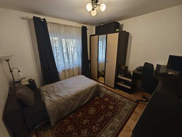 Chirie: 1 camera disponibila (zona Manastur, ap. de 2 camere)