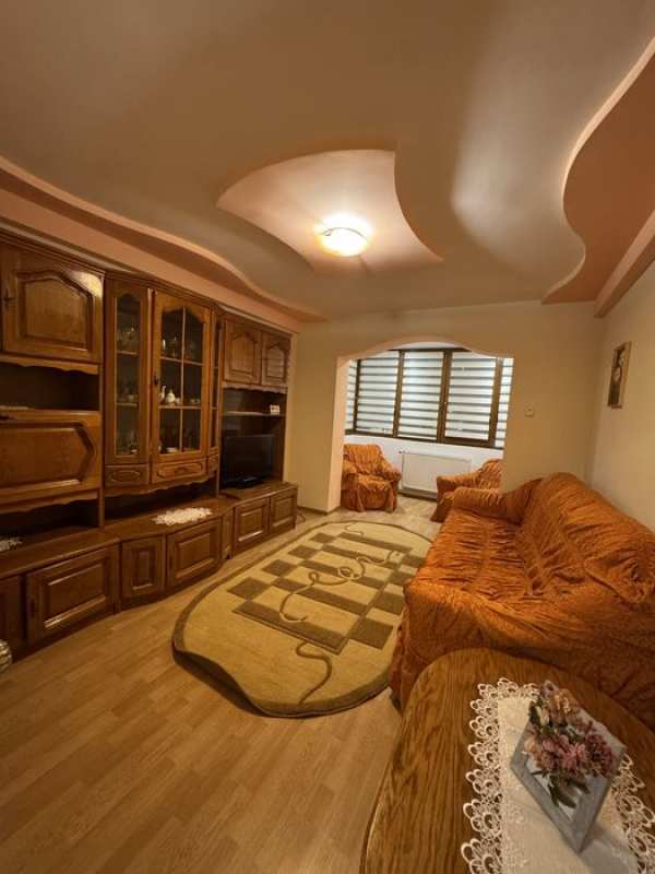 Apartament 3 camere Onesti - Bulevardul Oituz