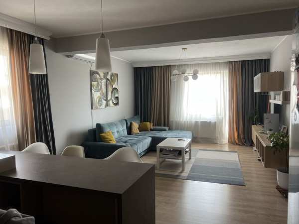 Proprietar, vand apartament cu 4 camere pe 2 nivele