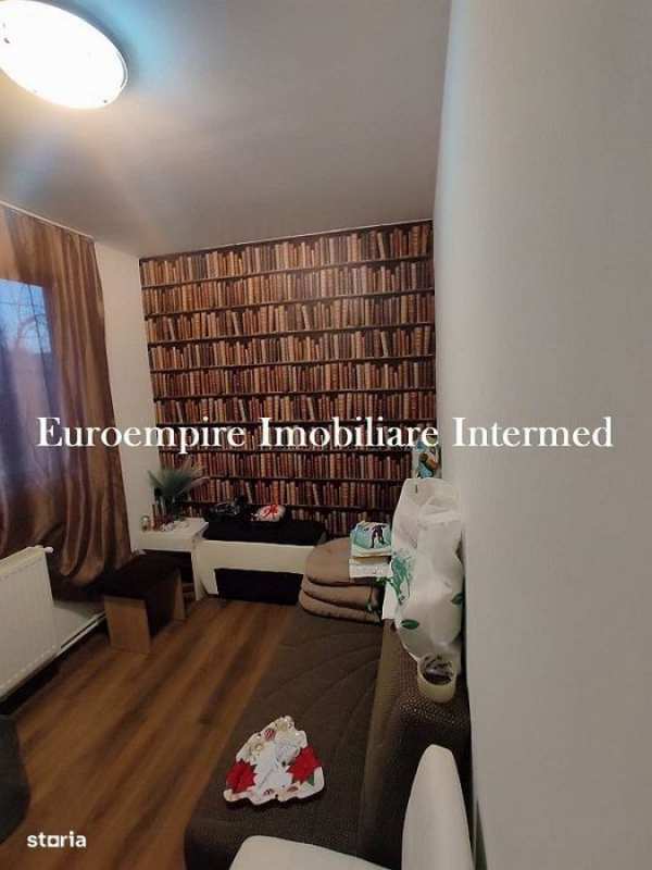 Vila de inchiriat P+1 4 camere, zona Lazu